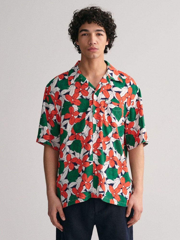 GANT Green Relaxed Viscose Floral Print Short Sleeve Shirt - Image 1 of 6 GANT Green Relaxed Viscose Floral Print Short Sleeve Shirt - Image 1 of 6