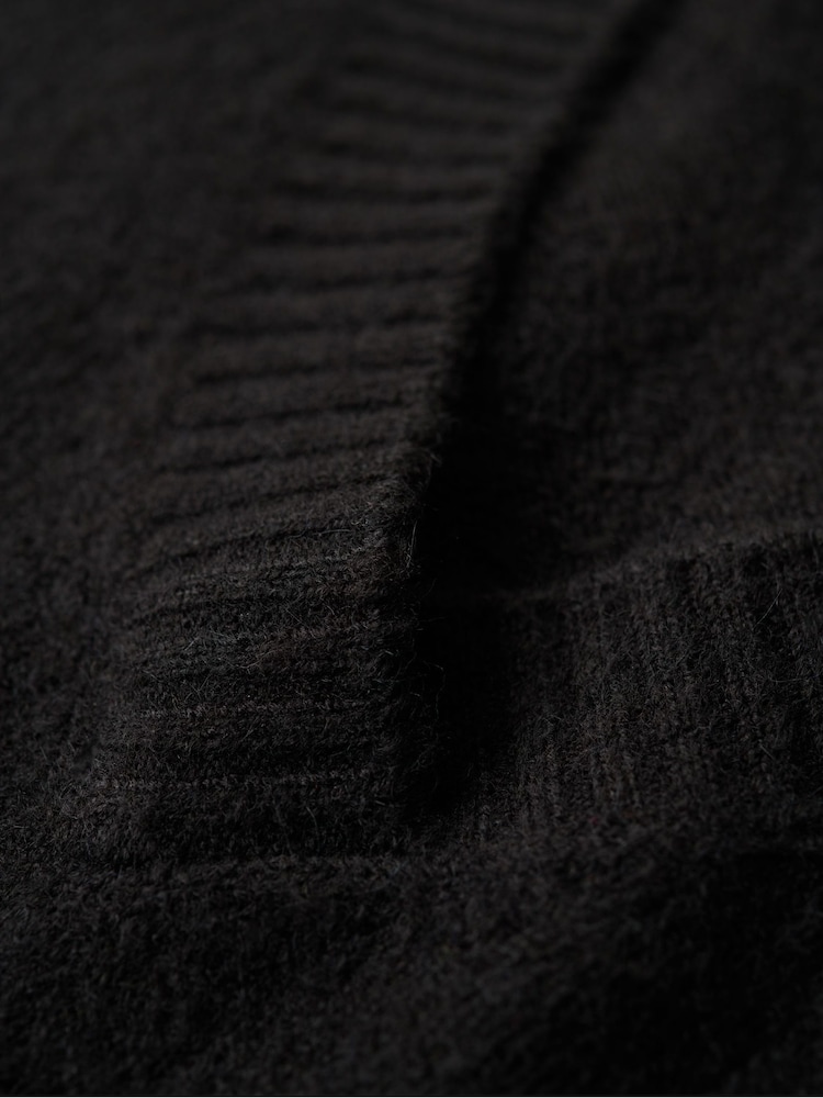 Schwarz - Superdry Oversize-Pullover mit V-Ausschnitt - Bild 6 von 6
