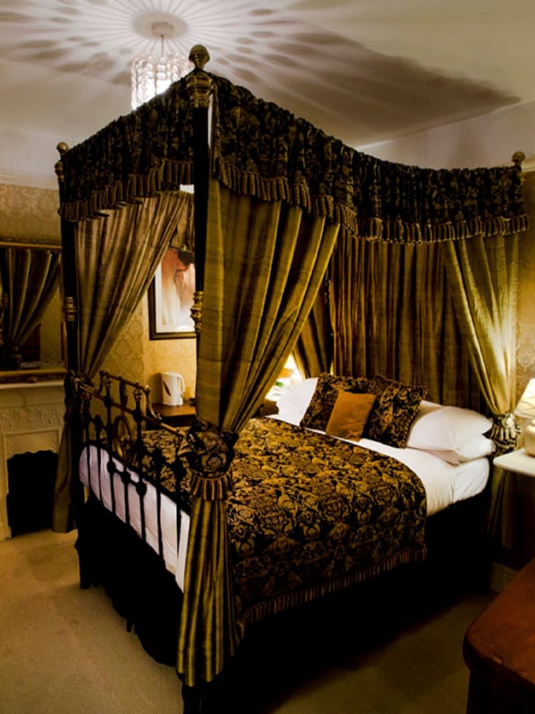 AS Boutique Hotels And Deluxe B&B Break For Two Gift Experience - Image 2 of 3