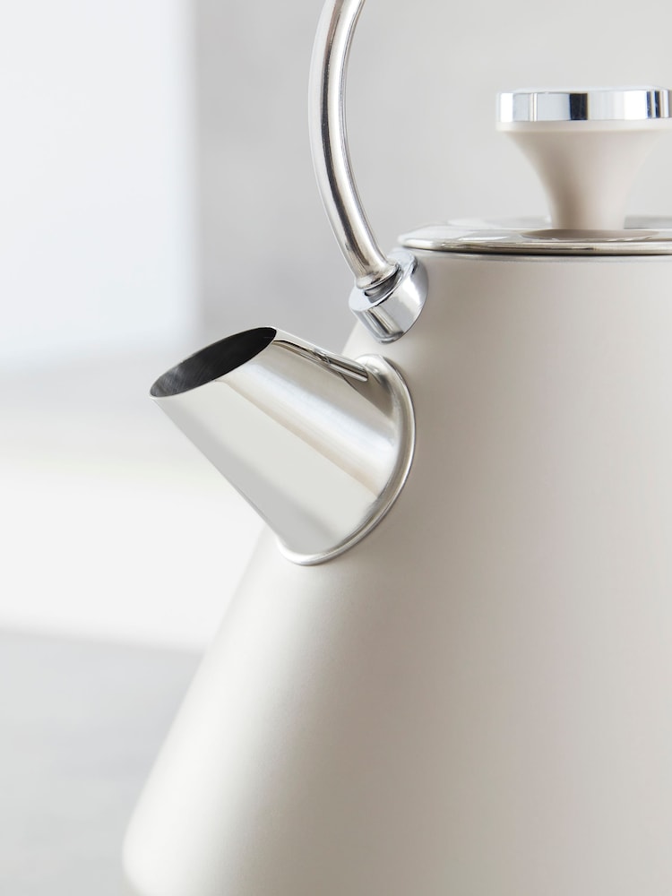 Tower Cream Cavaletto 1.7L 3KW Kettle - Image 12 of 12 Tower Cream Cavaletto 1.7L 3KW Kettle - Image 12 of 12