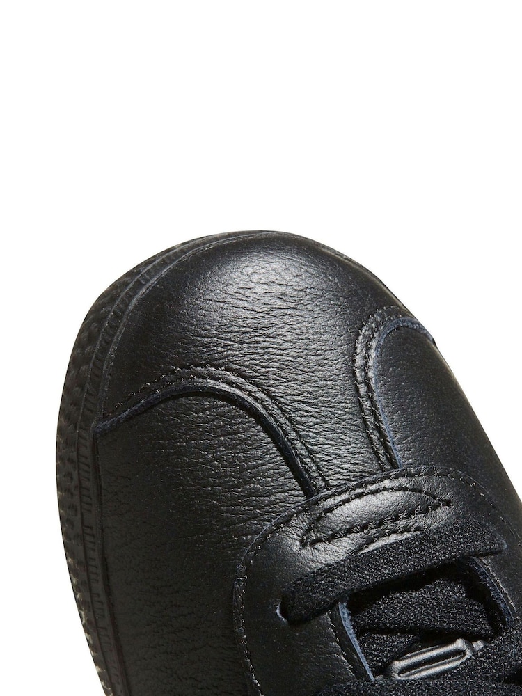 حذاء Gazelle الرياضي برباط للأطفال الصغار من Adidas Originals - صورة 14 من 14 حذاء Gazelle الرياضي برباط للأطفال الصغار من Adidas Originals - صورة 14 من 14