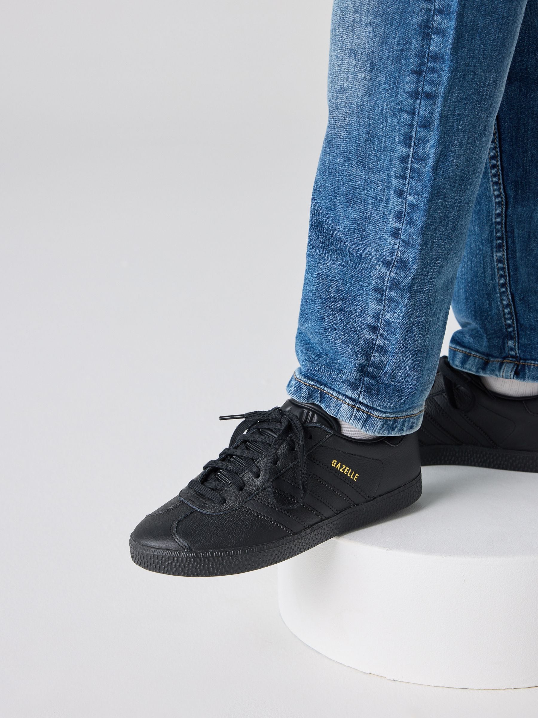Adidas originals gazelle ii junior deals