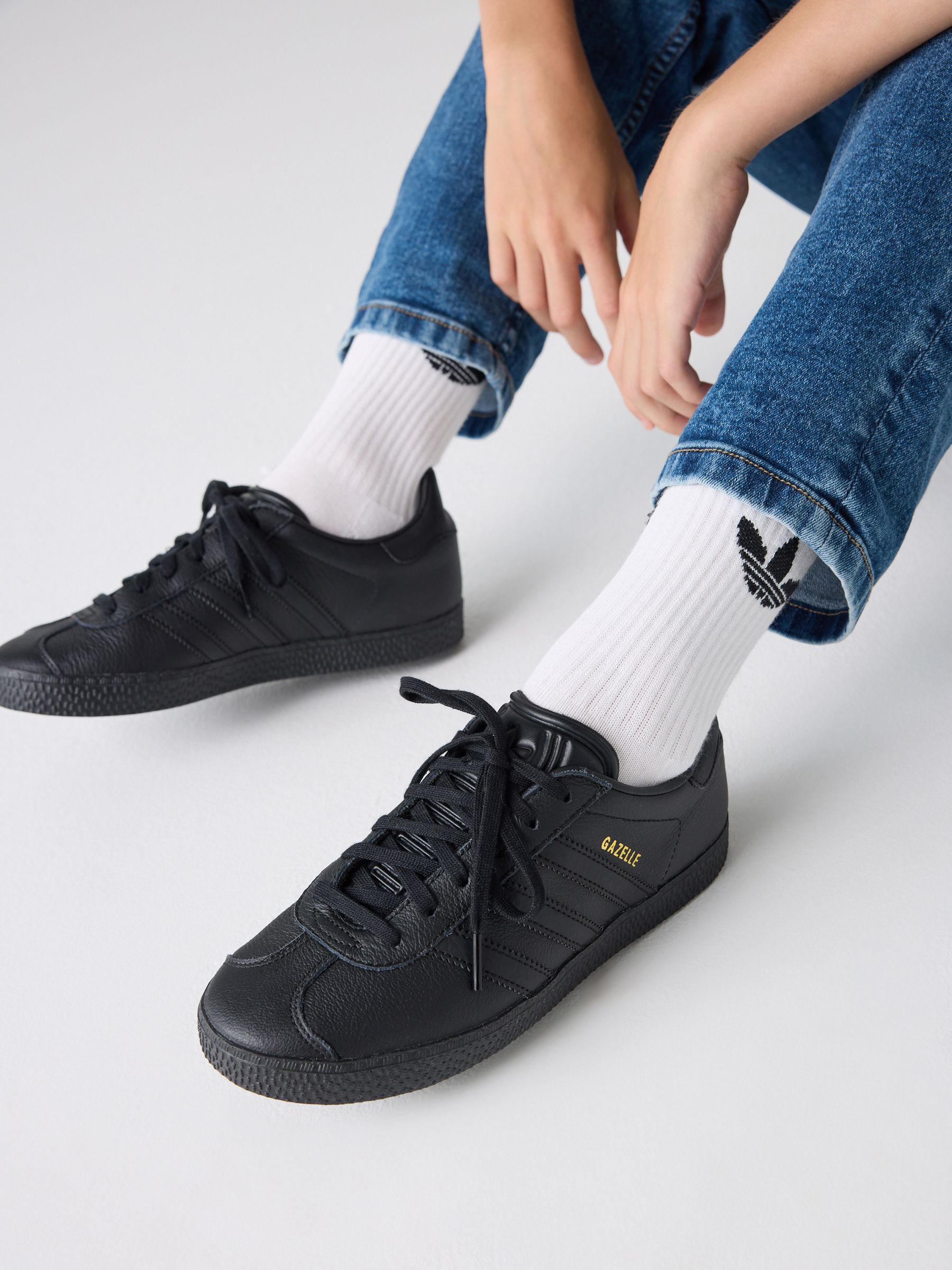 Kaufe Sie adidas Originals Gazelle Junior Turnschuhe bei Next Deutschland