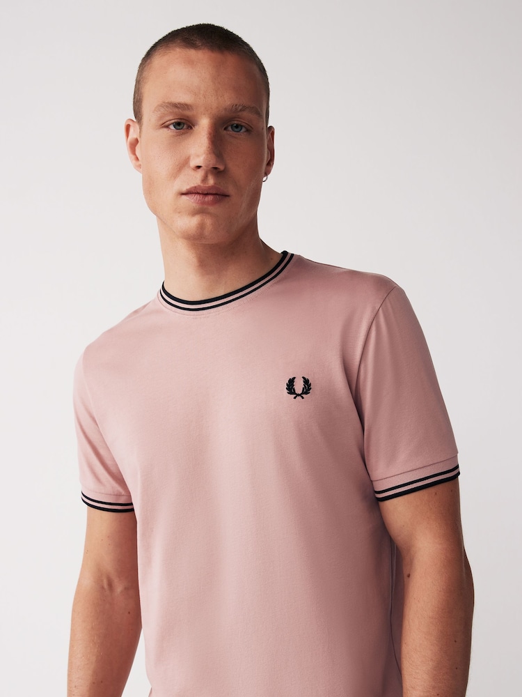 Fred Perry Twin Tipped Logo T-Shirt - Image 4 of 4