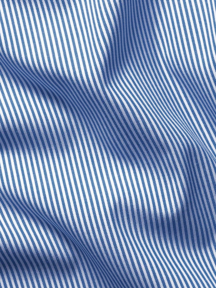 Charles Tyrwhitt Blue Non-Iron Twill Cutaway Slim Fit Shirt - Image 3 of 3