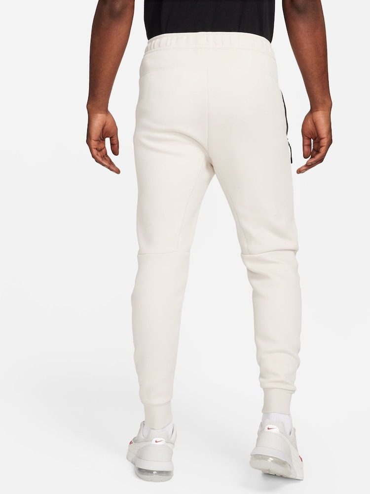 Nike Light Wood Natural Tech Fleece Joggers - Image 2 of 10