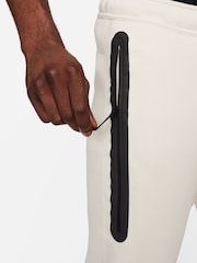 Nike Light Wood Natural Tech Fleece Joggers - Image 6 of 10