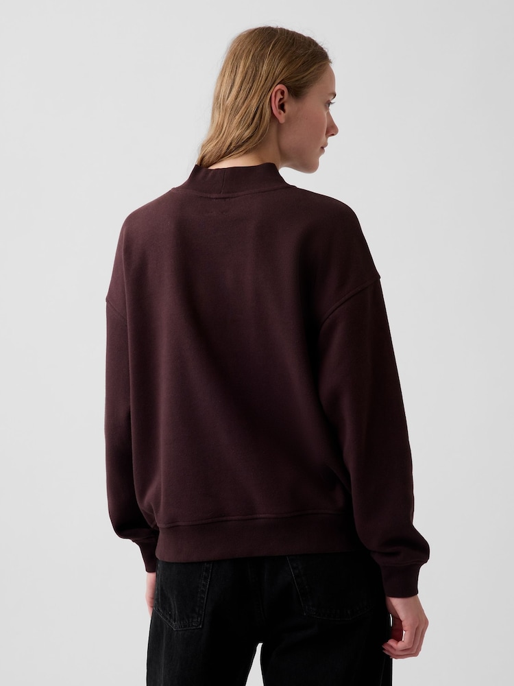 Καφετί - Gap VintageSoft Oversized Mock Neck Logo Sweatshirt - Εικόνα 2 από 5