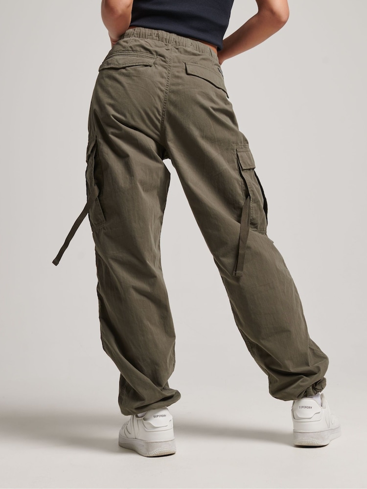 Vert - Pantalon utilitaire cargo Superdry Parachute Grip - Image 4 of 10
