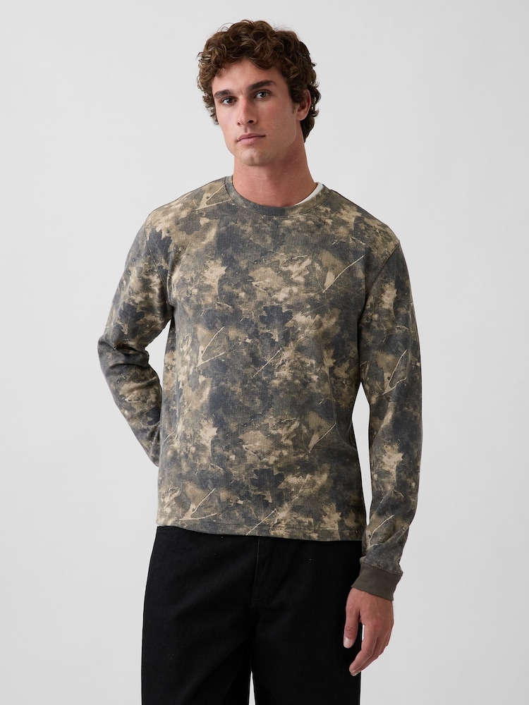 Camo vert - Gap Relaxed Waffle Knit Long Sleeve T-Shirt - Image 1 de 4