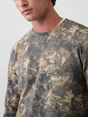 Camo vert - Gap Relaxed Waffle Knit Long Sleeve T-Shirt - Image 4 de 4