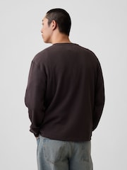 Brun - Gap Relaxed Waffle Knit Long Sleeve T-Shirt - Image 2 de 4