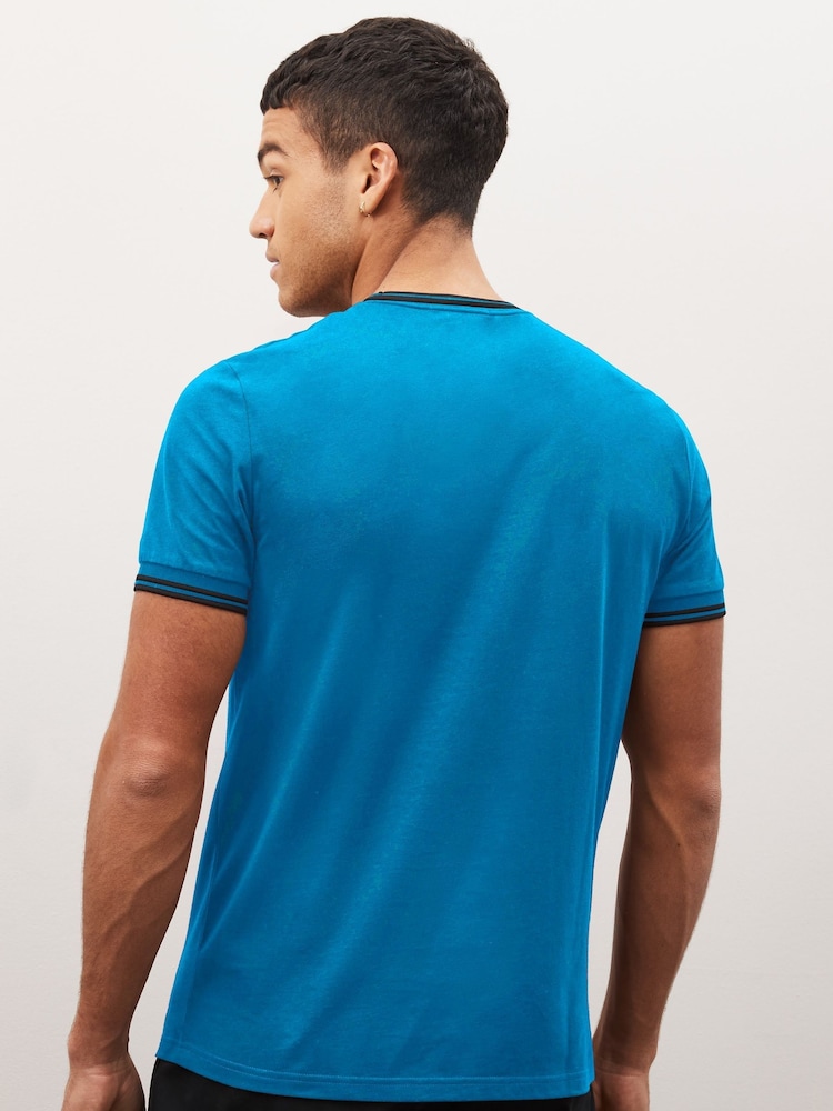 Fred Perry Twin Tipped Logo 100% Cotton T-Shirt - Image 2 of 7