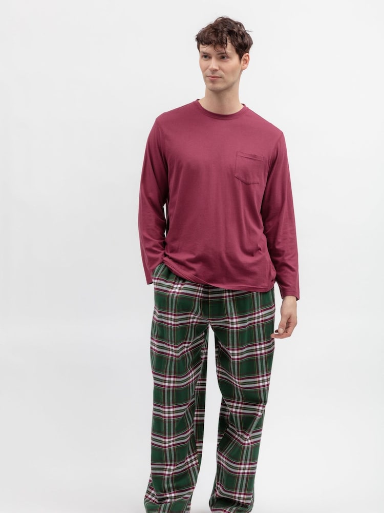 Červená - Cyberjammies žerzejový top a kostkované pyžamo Sada - Obrázek 1 z 2 Červená - Cyberjammies žerzejový top a kostkované pyžamo Sada - Obrázek 1 z 2