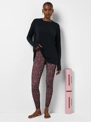 Svart - Sweaty Betty Soft Flow Studio Langermet Topp - Bilde 1 av 6