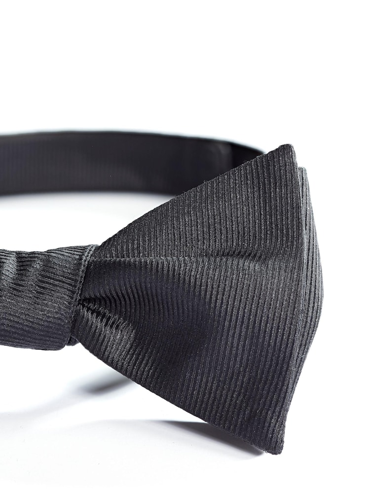 Black/White Signature Self-Tie Bow Tie And Pocket Square Set - Image 7 of 7 Black/White Signature Self-Tie Bow Tie And Pocket Square Set - Image 7 of 7