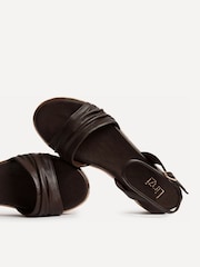 Linzi Brown Dazed Flatform Sandals With Ruched Front Strap - Image 5 of 5