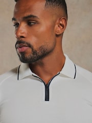 Weiß - Tailored Athlete Polo-Shirt mit muskulöser Passform, mercerisierter Baumwolle und kontrastierendem Besatz am Reißverschlusskragen - Bild 6 von 7
