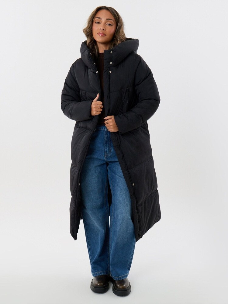 Threadbare Black Petite Showerproof Maxi Puffer Coat - Image 5 of 5