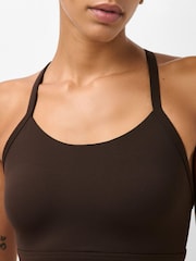 Marrón espresso - Sujetador deportivo EmPower de Sweaty Betty - Imagen 4 de 6