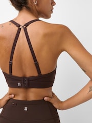 Marrón espresso - Sujetador deportivo EmPower de Sweaty Betty - Imagen 5 de 6