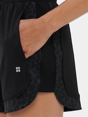 Sweaty Betty Black Explorer Track Piped Shorts - Image 5 of 6
