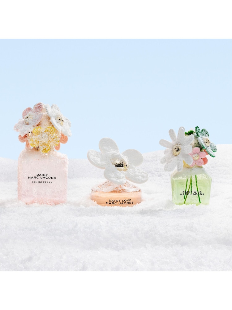 Marc Jacobs Daisy Eau So Fresh Eau De Toilette 75ml Gift Set - Image 3 of 3 Marc Jacobs Daisy Eau So Fresh Eau De Toilette 75ml Gift Set - Image 3 of 3