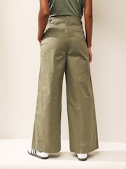 Khakigrün - Chino-Hose mit weitem Bein und Bundfalte - Bild 3 von 6