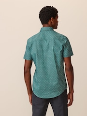 Green Geometric Easy Iron Button Down Short Sleeve Oxford Shirt - Image 3 of 7