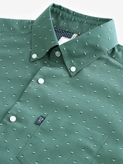 Green Geometric Easy Iron Button Down Short Sleeve Oxford Shirt - Image 6 of 7
