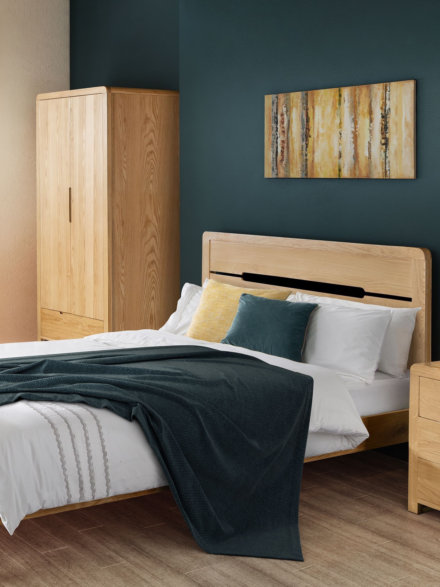 Julian Bowen Curve Kingsize Bed - Oak - Image 6