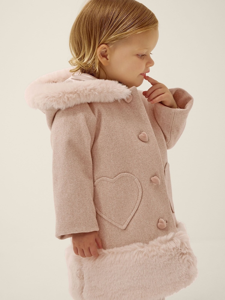 Monsoon Baby Faux Fur Heart Coat - Larawan 1 ng 3 Monsoon Baby Faux Fur Heart Coat - Larawan 1 ng 3