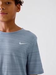 Dimno siva - Trening majica Nike Dri-FIT Miler - Slika 5 iz 8