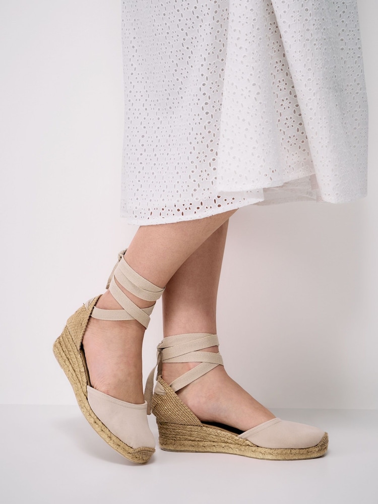 Crew Clothing Ankle Tie Espadrille Wedges - Εικόνα 1 από 4 Crew Clothing Ankle Tie Espadrille Wedges - Εικόνα 1 από 4