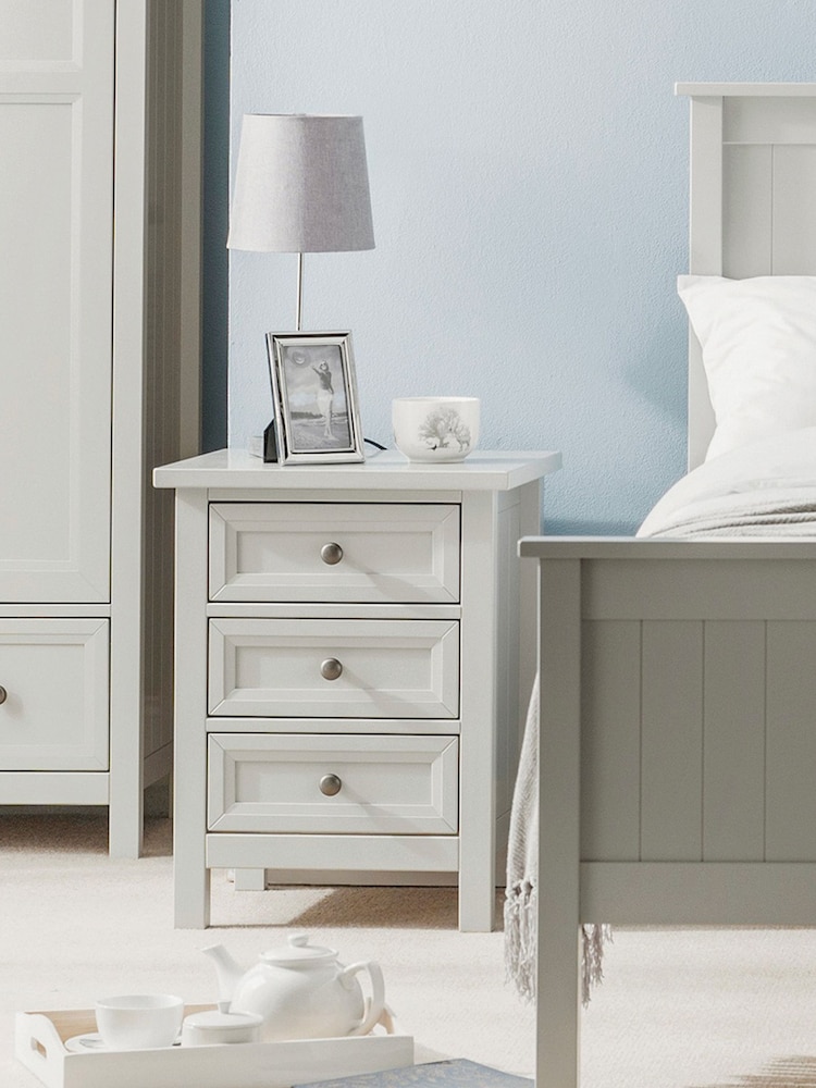 Julian Bowen Dove Grey Maine 3 Drawer Bedside Table - Image 1 of 5