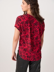 Red and Black Feather Print Short Sleeve Lace Trim Top - Image 3 of 6