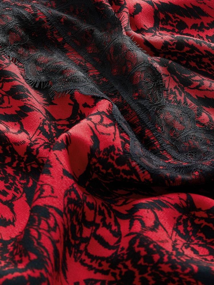 Red and Black Feather Print Short Sleeve Lace Trim Top - Image 6 of 6