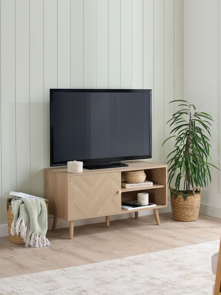 Birlea Oak Herringford Small TV Unit - Image 1 of 9 Birlea Oak Herringford Small TV Unit - Image 1 of 9
