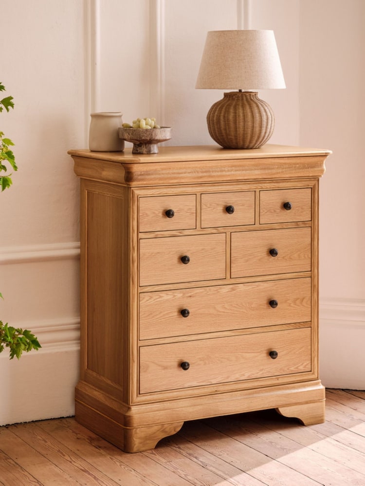Willis & Gambier Oak Bordeaux Tall 7 Drawer Chest - Image 1 of 12 Willis & Gambier Oak Bordeaux Tall 7 Drawer Chest - Image 1 of 12