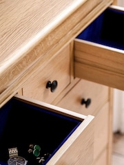 Willis & Gambier Oak Bordeaux Tall 7 Drawer Chest - Image 2 of 12