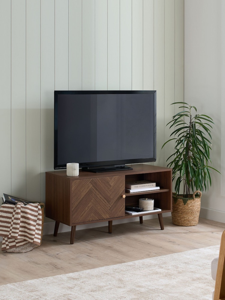 Birlea Walnut Herringford Small TV Unit - Image 1 of 7 Birlea Walnut Herringford Small TV Unit - Image 1 of 7