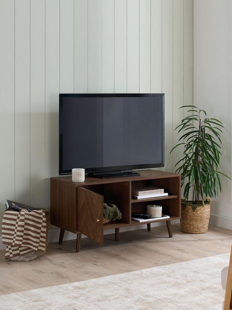 Birlea Walnut Herringford Small TV Unit - Image 2 of 7 Birlea Walnut Herringford Small TV Unit - Image 2 of 7