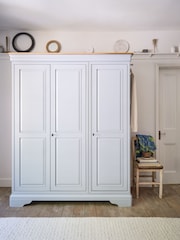 Willis & Gambier Dove Grey Chantilly 3 Door Wardrobe - Image 1 of 14