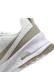 Nike Light Green Air Max Nuaxis Trainers - Image 9 of 9