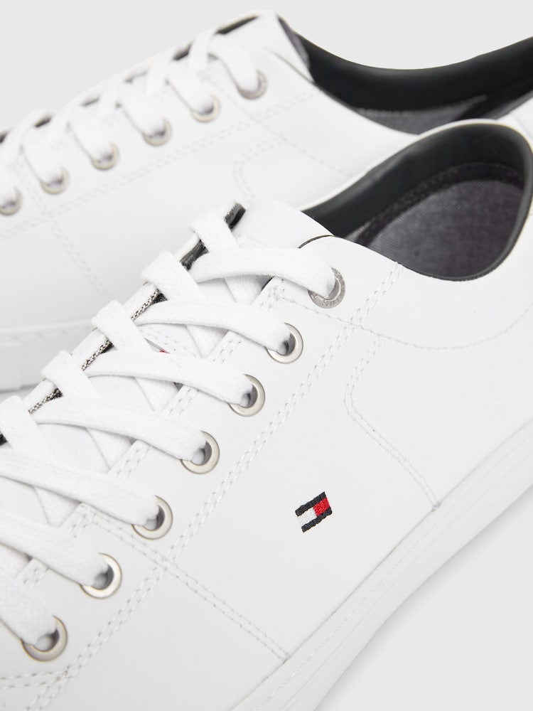 Blanco - Zapatillas de deporte con detalles de cuero básicas de Tommy Hilfiger - Imagen 4 de 4
