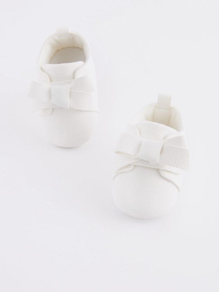White Bow Baby Trainers (0-24mths) - Image 1 of 6