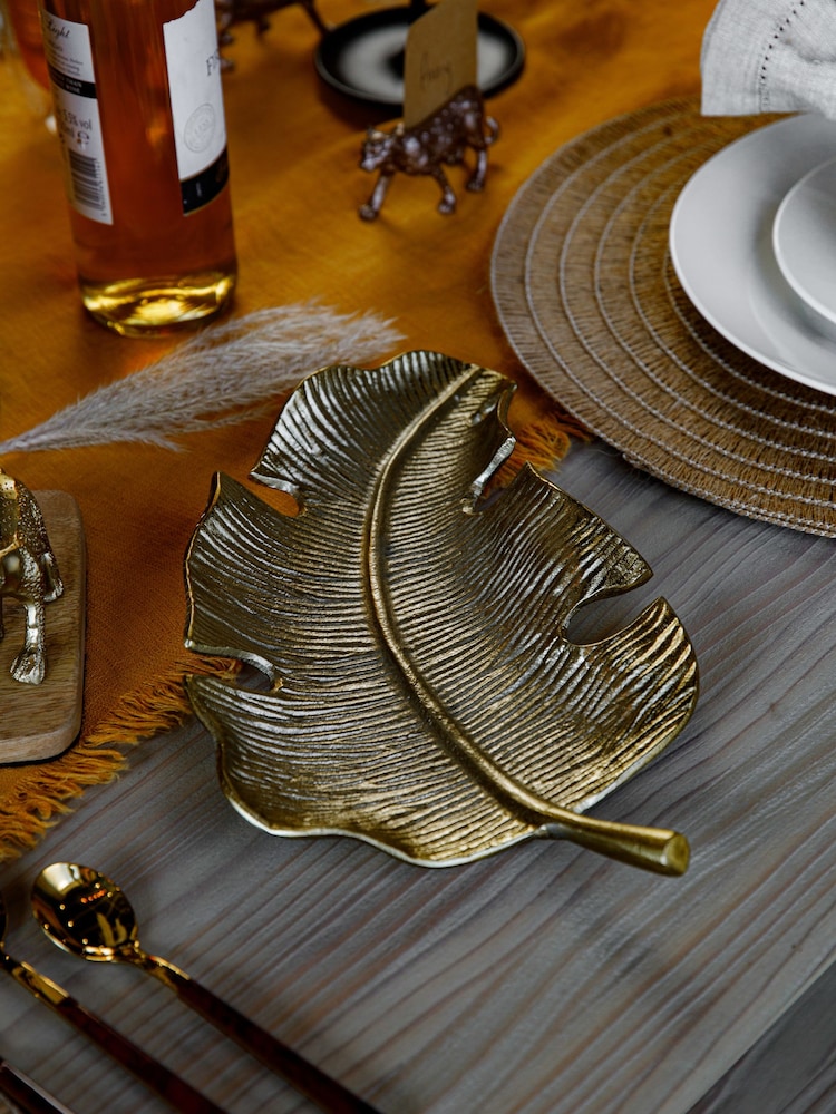 Artesa Gold Cast Aluminium Leaf Plate - Image 1 of 4 Artesa Gold Cast Aluminium Leaf Plate - Image 1 of 4