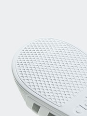 Weiß - adidas Sportswear Adilette Badesandalen - Bild 5 von 11