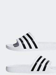 Weiß - adidas Sportswear Adilette Badesandalen - Bild 7 von 11