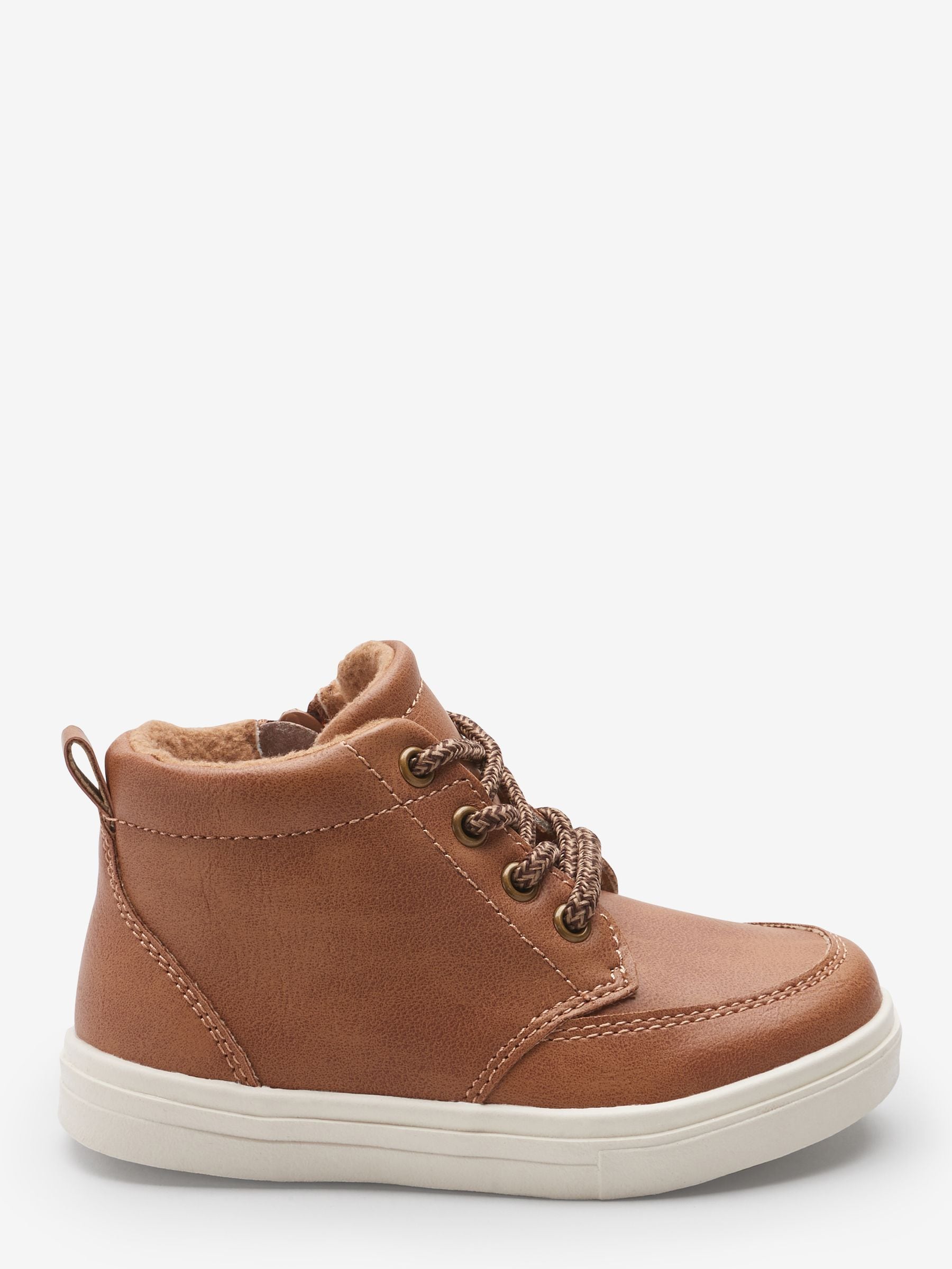 Warm chukka boots top
